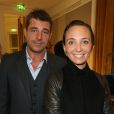 Thierry Neuvic et une amie à la soirée Jaeger-LeCoultre organisée à Paris Place Vendôme pour le premier anniversaire de la nouvelle boutique de la maison. Le 17 octobre 2013