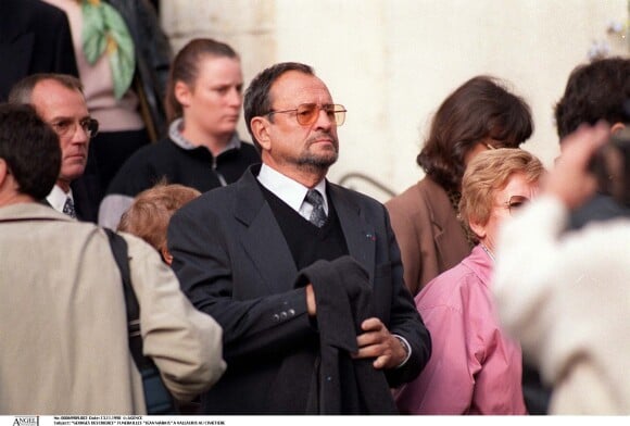 Georges Descrières lors des funérailles de Jean Marais le 13 novembre 1998