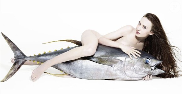 Lizzy Jagger, 28 ans, se joint à la lutte contre la surpêche en posant devant l'objectif de Rankin pour l'opération Fishlove.