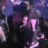 Katy Perry et Robert Pattinson ivres et complices lors d'un karaoké.