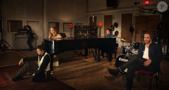 Johnny Depp, Chris Pine et Lily Cole dans le clip du nouveau single de Paul McCartney, Queenie Eye.