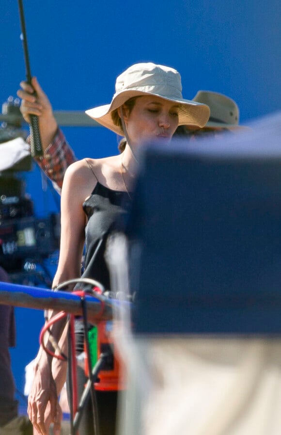 Angelina Jolie tourne des scènes d'Unbroken à Brisbane, le 22 octobre 2013.
