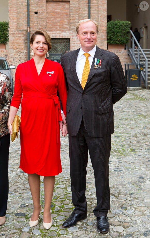 Le prince Carlos de Bourbon-Parme et la princesse Annemarie, enceinte, lors d'une réunion de famille le 28 septembre 2013 à Plaisance. Le 17 octobre 2013, leur deuxième fille, Cecilia, est née.