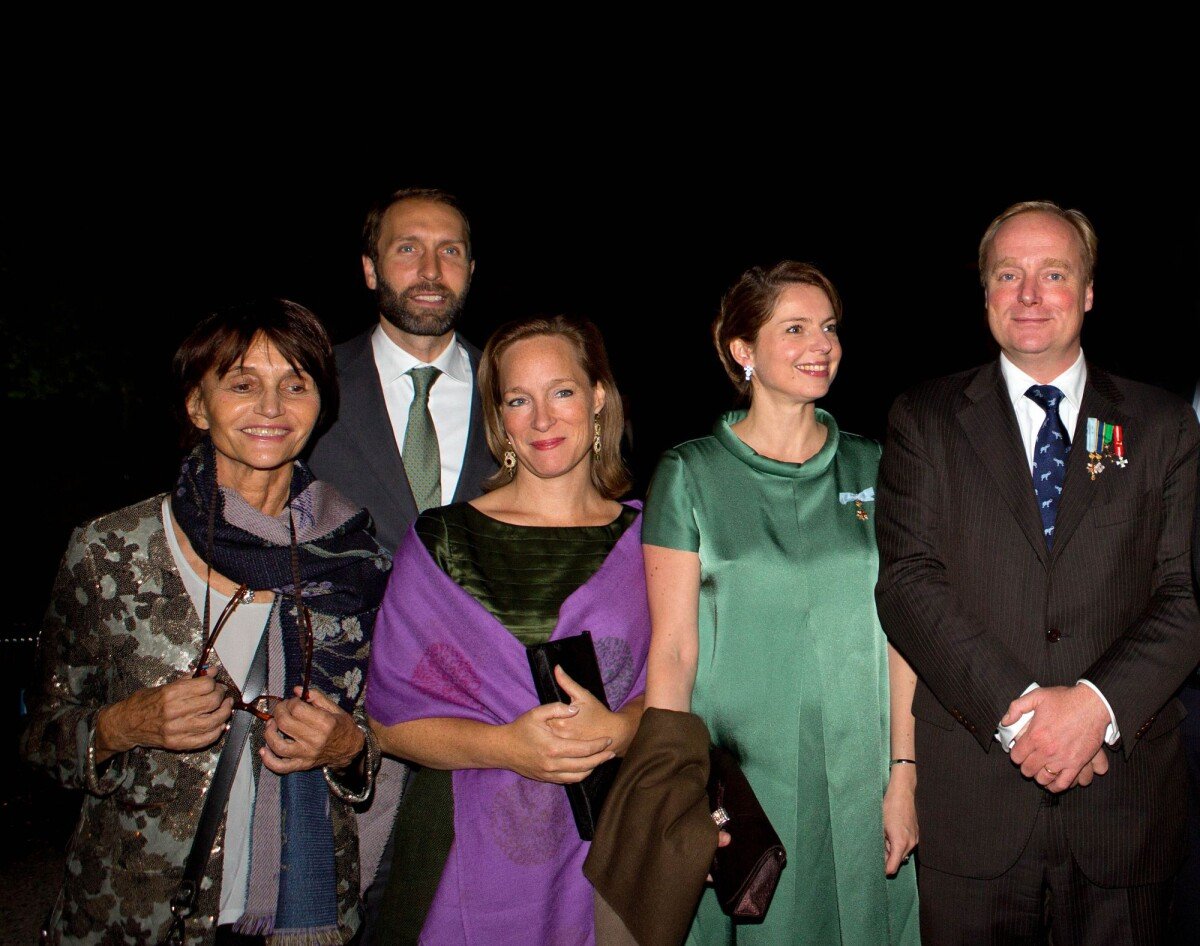 Photo Le prince Carlos de BourbonParme