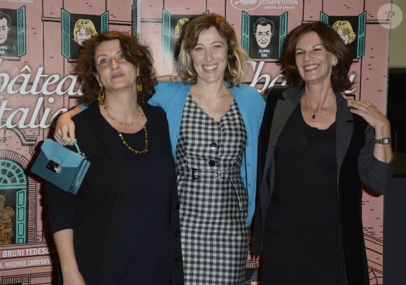 Noémie Lvovsky, Valeria Bruni Tedeschi et Agnès de Sacy lors de la première du film "Un château en Italie" à Paris, le 29 octobre 2013.