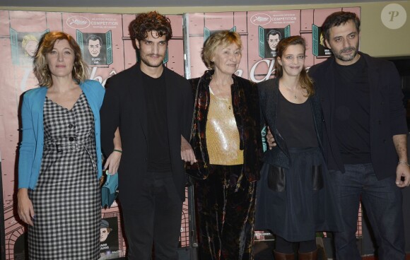Valeria Bruni-Tedeschi, Louis Garrel, Marisa Borini, Céline Sallette et Filippo Timi lors de la première du film "Un château en Italie" à Paris, le 29 octobre 2013.