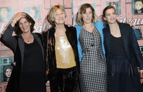 Agnès de Sacy, Marisa Borini (Bruni Tedeschi), Valeria Bruni-Tedeschi et Céline Sallette lors de la première du film "Un château en Italie" à Paris, le 29 octobre 2013.