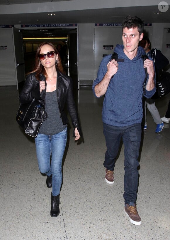 Les jeunes mariés Christina Ricci et James Heerdegen reviennent de New York après leur mariage