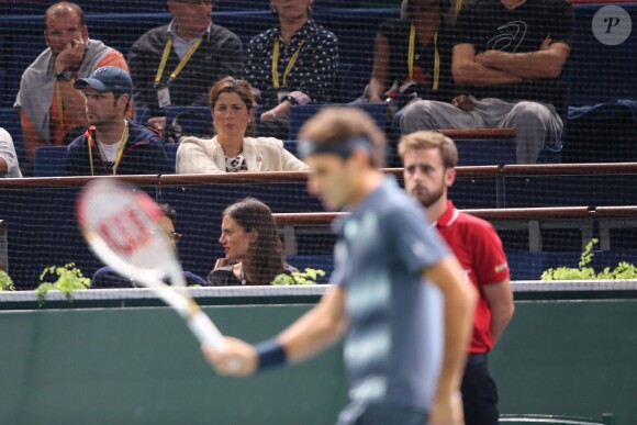 Roger Federer lors de son second tour du BNP Paribas Masters, face à Kevin Anderson, le 30 octobre 2013 à Paris, devant son épouse Mirka