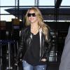 Shakira embarquant à l'aéroport LAX de Los Angeles pour Munich le 30 octobre 2013