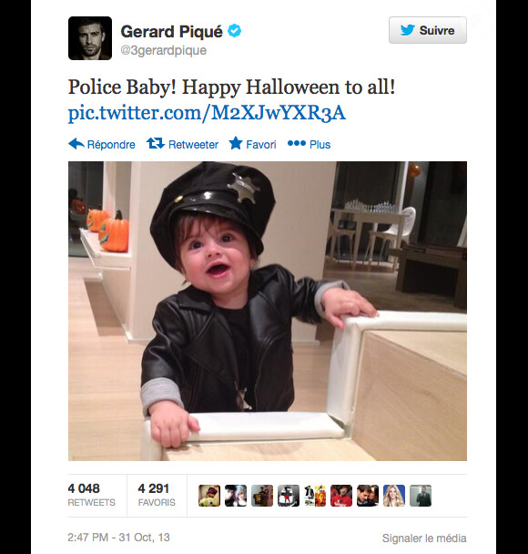Milan, fils de Shakira et de Gerard Piqué, en petit policier pour son premier Halloween, le 31 octobre 2013.
