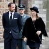 Le prince héritier Haakon de Norvège et sa soeur la princesse Märtha-Louise, avec son époux Ari Behn, représentaient le roi Harald V, parrain du défunt. Famille royale, amis et collègues honoraient la commémoration solennelle du prince Friso d'Orange-Nassau, décédé le 12 août et enterré le 16 août, le 2 novembre 2013 en la Vieille Eglise de Delft (La Haye).