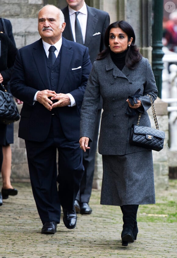Le prince Hassan de Jordanie et la princesse Sarvath à la commémoration du prince Friso d'Orange-Nassau en la Vieille Eglise de Delft (La Haye) le 2 novembre 2013.