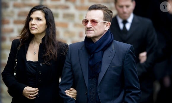 Bono et son épouse Ali à la commémoration du prince Friso d'Orange-Nassau en la Vieille Eglise de Delft (La Haye) le 2 novembre 2013.