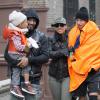 Alicia Keys, son mari Swiss Beatz et leur fils Egypt félicitent le frère de la chanteuse Cole Cook à l'issue du marathon de New York, le 3 novembre 2013.