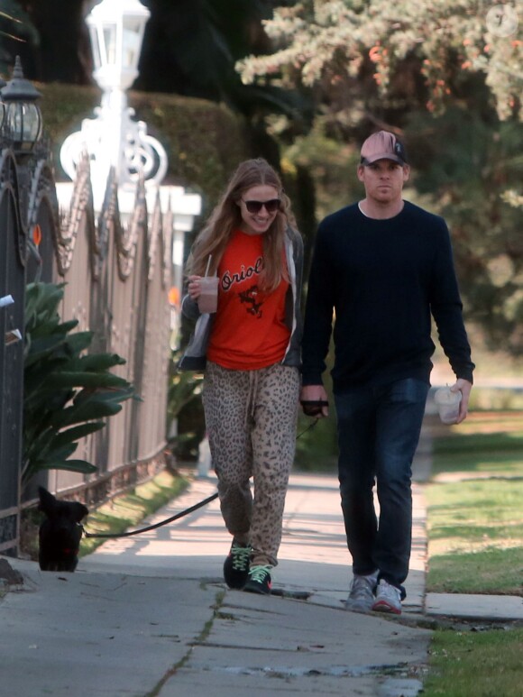 Exclusif - Michael C. Hall et sa petite amie Morgan MacGregor passent un moment romantique, à Los Feliz, le 3 novembre 2013.