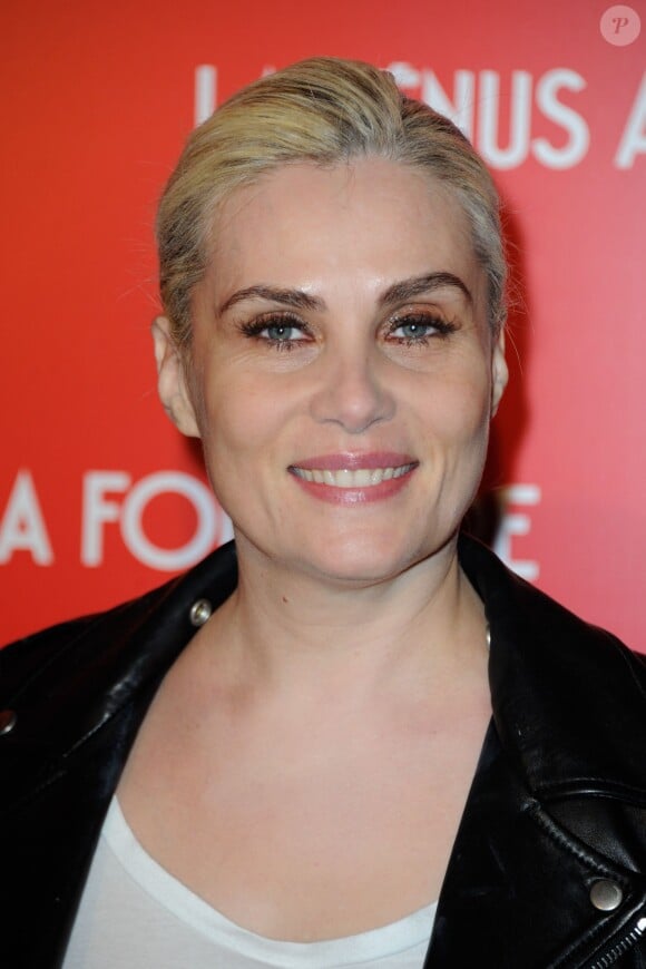 Emmanuelle Seigner lors de la première du film La Vénus à la fourrure à Paris le 4 novembre 2013.