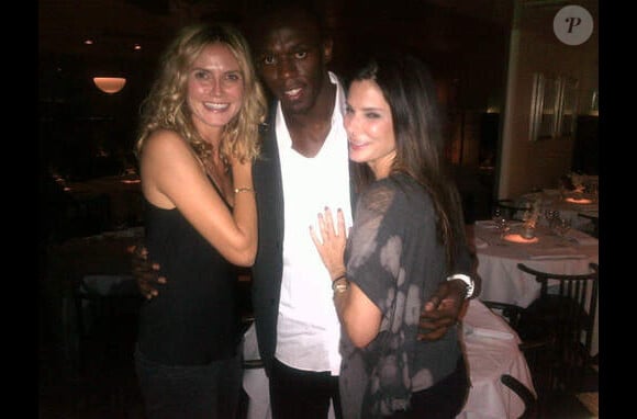 Usain Bolt en compagnie de Heidi Klum et Sandra Bullock à Hollywood