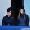 La duchesse de Cambridge Kate Middleton et Sophie de Wessex lors d'une cérémonie du souvenir durant Remembrance Day au Cénotaphe de Whitehall à Londres, le 10 novembre 2013