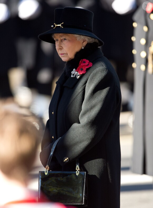 La reine Elizabeth ll lors des cérémonie du Remembrance Day au Cénotaphe de Whitehall à Londres, le 10 novembre 2013