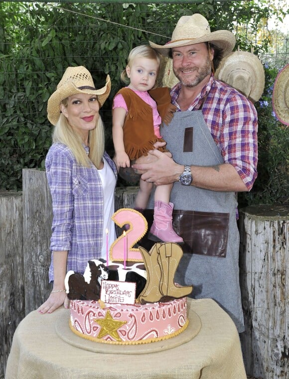 Tori Spelling et Dean McDermott fête le premier anniversaire de leur fils Finn et les deux ans de leur fille Hattie à Underwood Farms. Los Angeles, le 8 novembre 2013.