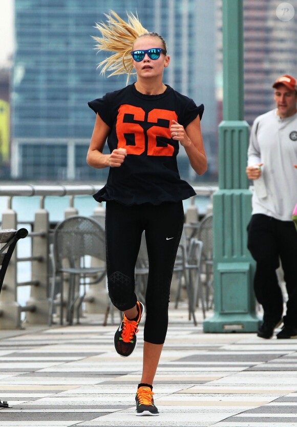 Exclusif - Natasha Poly fait son jogging à New York le 2 novembre 2013. E