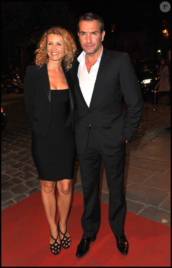 Alexandra Lamy et Jean Dujardin lors de la soirée du film The Artist à Paris le 28 septembre 2011