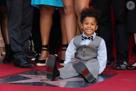Le fils de Jennifer Hudson, David Jr sur le Hollywood Walk of Fame à Los Angeles, le 13 novembre 2013.