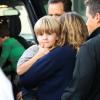 Brooke Mueller (l'ex femme de Charlie Sheen) va chercher ses enfants Bob et Max à l'école à Los Angeles, le 12 novembre 2013.