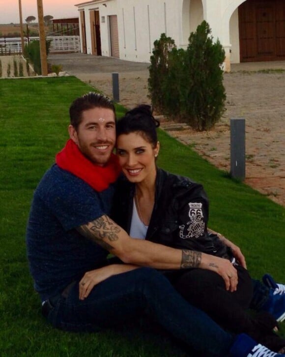 Sergio Ramos et sa belle Pilar Rubio. Photo postée sur Twitter le 14 novembre 2013.