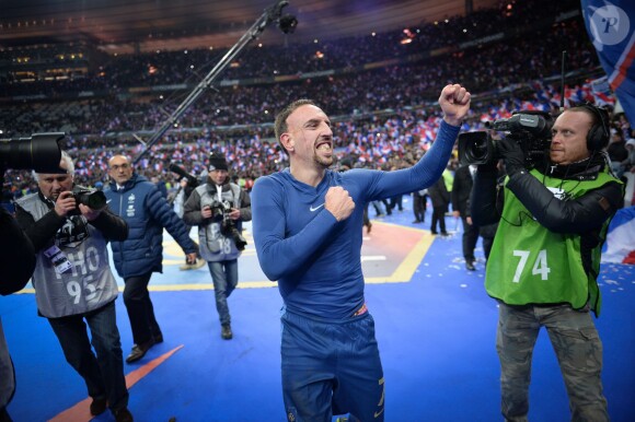 Franck Ribéry après la victoire de l'équipe de France sur l'Ukraine (3-0) qui lui offre la qualification au mondial 2014 au Brésil, le 19 novembre 2013 au Stade de France à Saint-Denis