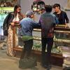 Kylie Jenner et Jaden Smith achètent des pierres et cristaux dans la boutique Crystalarium à West Hollywood. Le 19 novembre 2013.