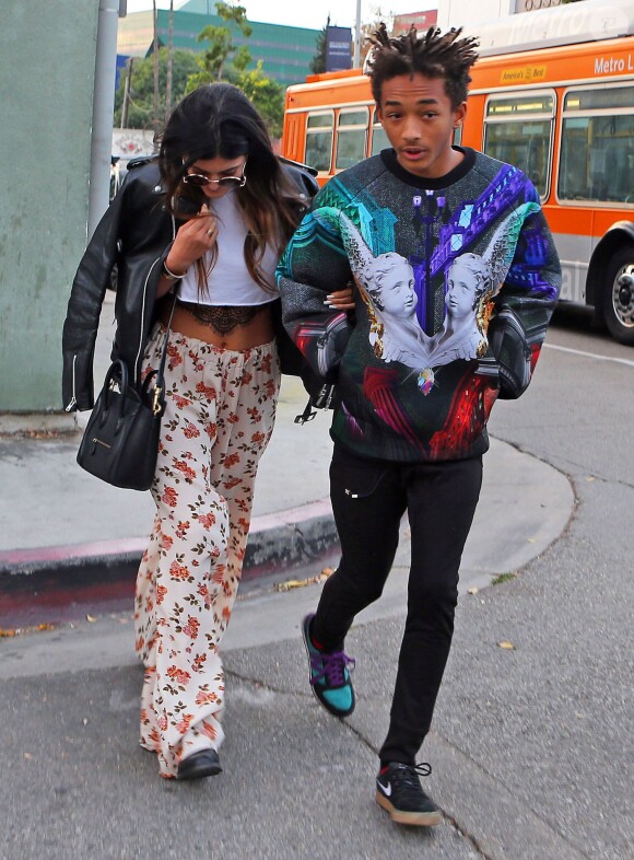 Kylie Jenner et Jaden Smith en pleine séance shopping à West Hollywood, le 19 novembre 2013.