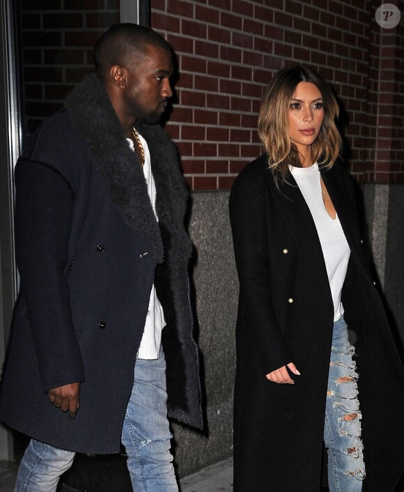 Kanye West se rend à son concert avec sa fiancée Kim Kardashian à New York, le 20 novembre 2013.