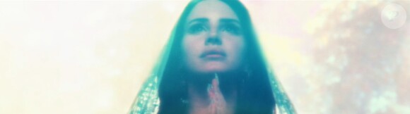 Extrait de Tropico avec Lana Del Rey en Vierge Marie.