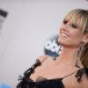 Heidi Klum splendide en robe noire arrive aux American Music Awards à Los Angeles le 24 novembre 2013