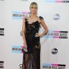 Heidi Klum enceinte ? Quoi qu'il en soit, elle était splendide en robe noire arrivant aux American Music Awards à Los Angeles le 24 novembre 2013