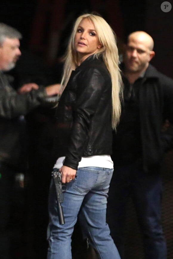 Britney Spears sur le tournage du clip de son nouveau tube "Perfume" à Los Angeles, le 20 novembre 2013.