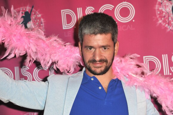 Grégoire à la générale de "D.I.S.C.O. Le spectacle musical" au Folies Bergère à Paris, le 10 octobre 2013.