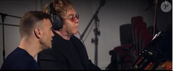 Gary Barlow et Elton John, complices, en duo sur Face To Face.