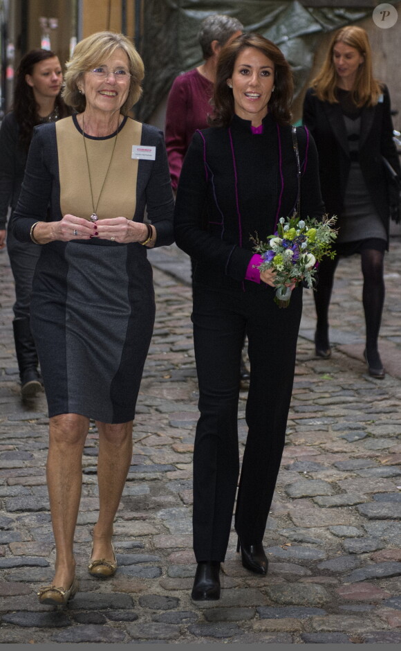 La princesse Marie de Danemark inaugurait le nouveau siège d'une association de lutte contre les violences domestiques contre les enfants, le 20 novembre 2013 à Copenhague.