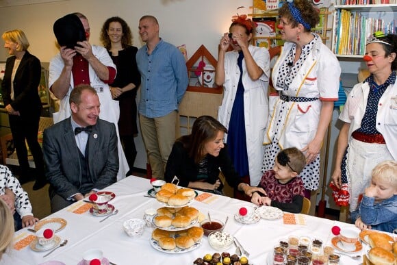 La princesse Marie de Danemark en visite dans un hôpital pour enfants de Sonderborg le 12 novembre 2013