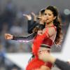 Selena Gomez se produit au AT&T Stadium à Dallas au Texas dans le cadre d'un match de football américain de la NFL, le jeudi 28 novembre 2013.