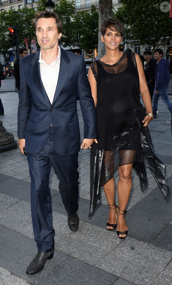 Olivier Martinez et Halle Berry enceinte (ici encore enceinte de leur fils) se sont mariés en toute intimité le 13 juillet 2013 en France.
