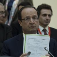François Hollande, opéré de la prostate : Le président confirme mais rassure...