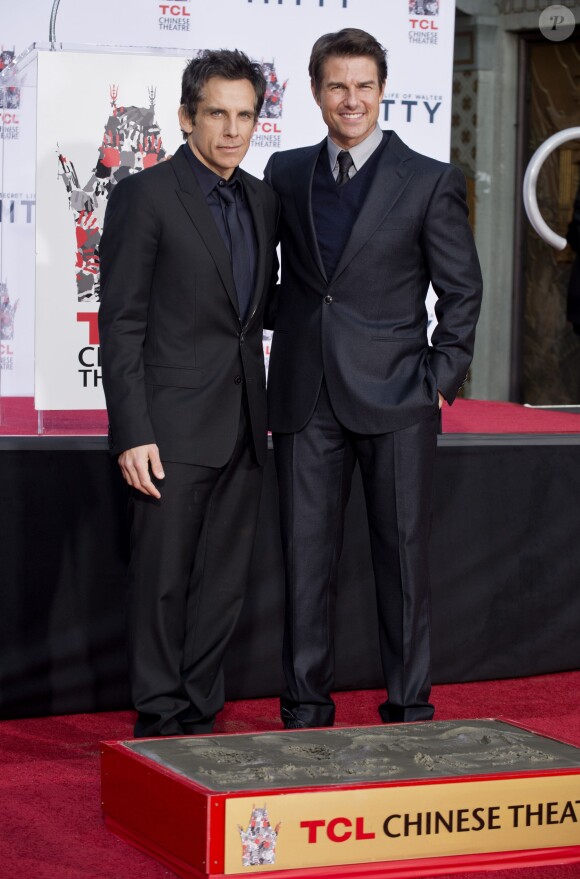 Tom Cruise et Ben Stiller lors du dépôt d'empreintes de Ben Stiller au TCL Chinese Theatre de Los Angeles, le 3 décembre 2013.