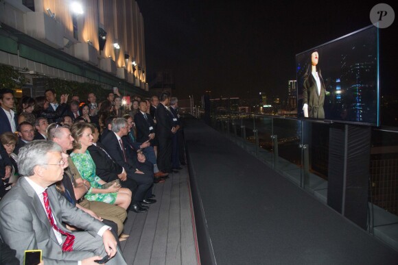La princesse Mathilde de Belgique, présente à Hong Kong le 4 décembre 2013 pour la Design & Business Week, a assisté à la révélation de la paire de bottes la plus chère au monde, par la maison A.F. Vandevorst.