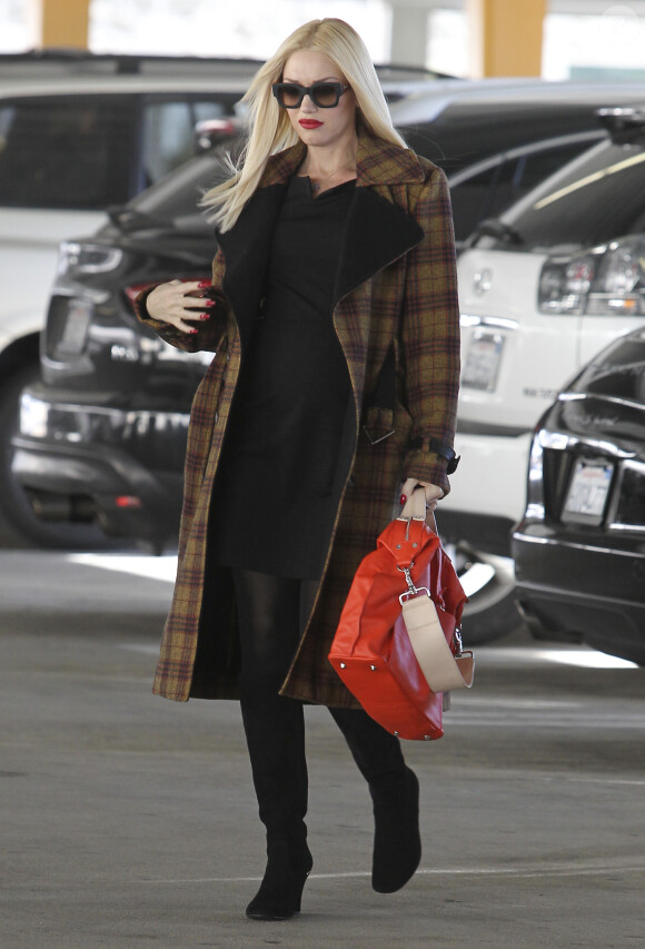 Gwen Stefani, enceinte et stylée, commence ses achats de Noël. Los Angeles, le 4 décembre 2013.
