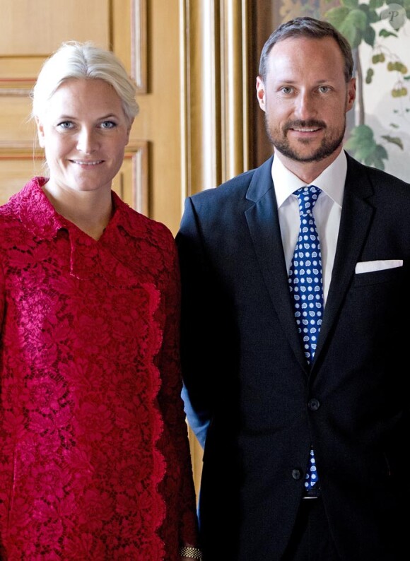 La princesse héritière Mette-Marit de Norvège prenait part le 2 octobre 2013 à la réception du roi Willem-Alexander et de la reine Maxima des Pays-Bas, en visite inaugurale à Oslo. Sa dernière apparition publique en date...