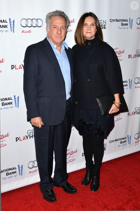 Dustin Hoffman et Lisa Gottsegen lors de la première de I'll Eat You Last: A Chat With Sue Mengers à Westwood, Los Angeles, le 5 décembre 2013.